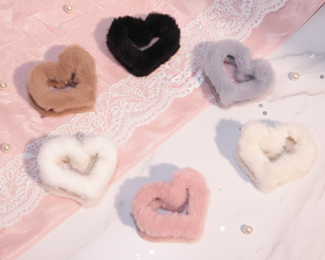Heart shaped fur claw clips