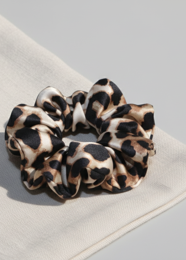 Leopard pattern scrunchie