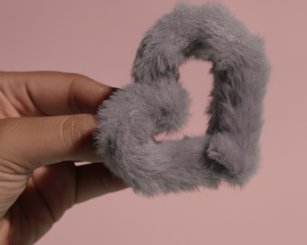 Heart shaped fur claw clips