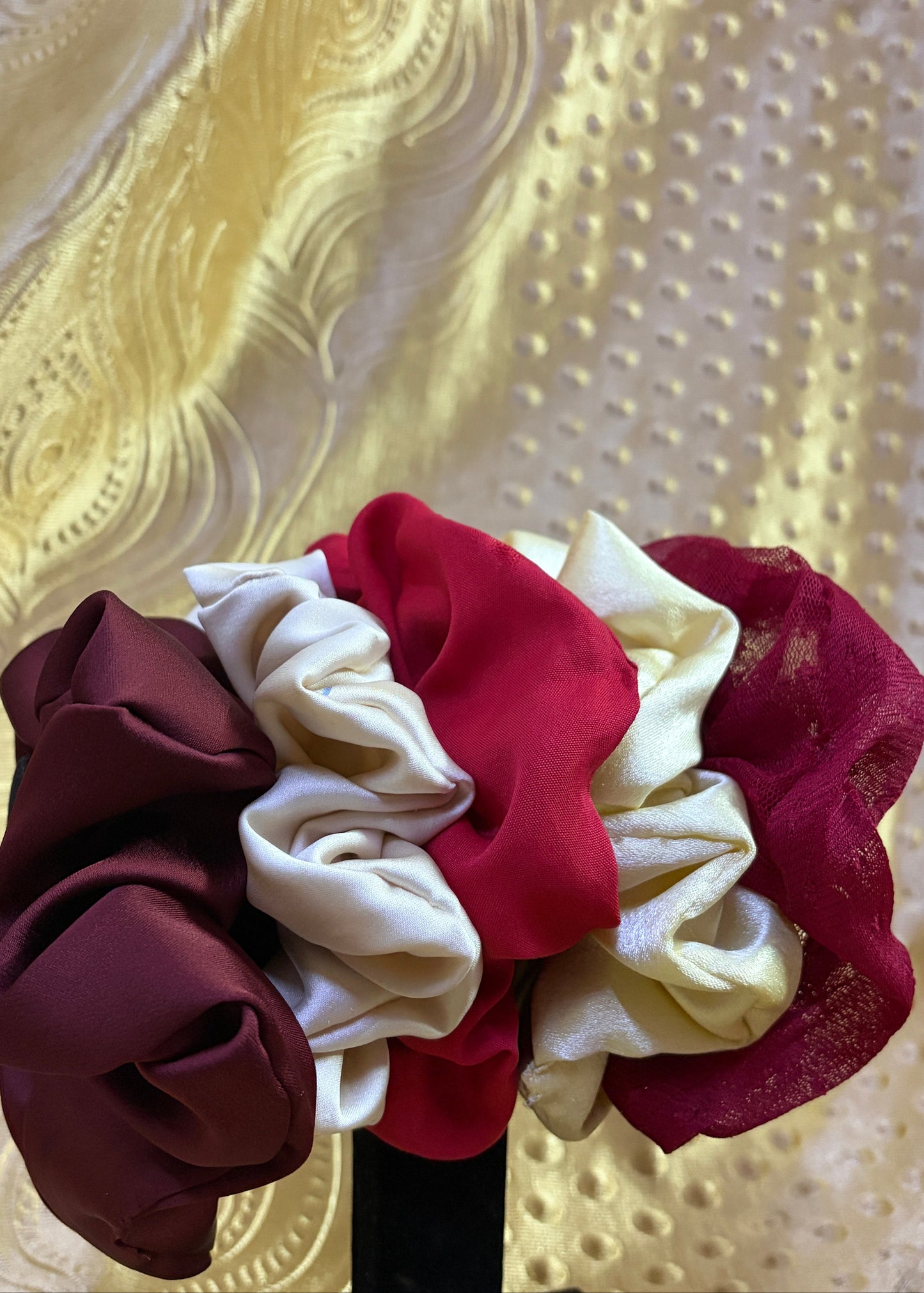 Love core Scrunchie combo