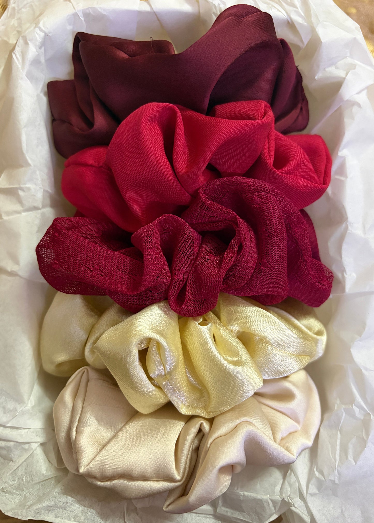 Love core Scrunchie combo