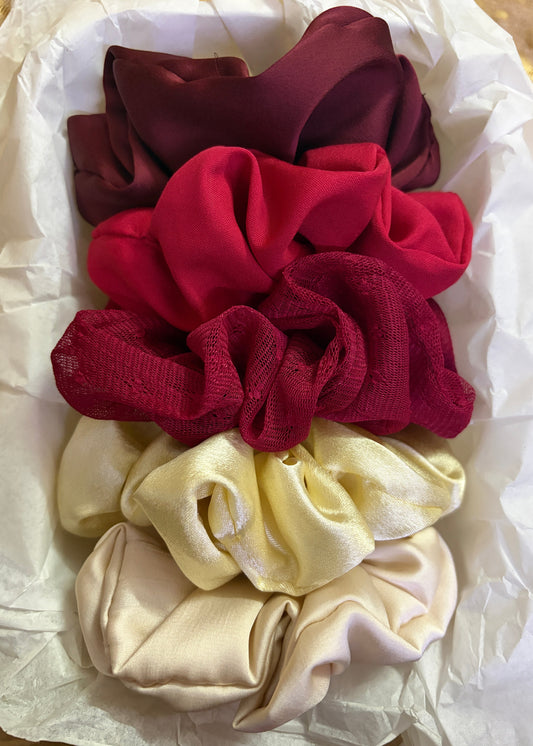 Love core Scrunchie combo